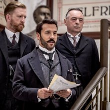 Mr. Selfridge: Jeremy Piven in una scena del settimo episodio della seconda stagione
