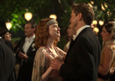 Magic in the Moonlight: Colin Firth ed Emma Stone danzano romanticamente