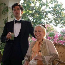Magic in the Moonlight: Hamish Linklater e Jacki Weaver in una scena