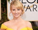 Melissa Rauch: Da scienziata a ginnasta in 'The Bronze'