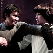 The Protector 2: JeeJa Yanin e Tony Jaa in una scena del film