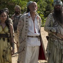 Crossbones: una scena dell'episodio Antoinette con John Malkovich
