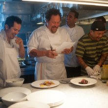 Chef - La ricetta perfetta: Jon Favreau, John Leguizamo, Bobby Cannavale e Roy Choi in una scena corale