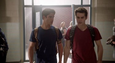 Teen Wolf: Dylan O'Brien e Tyler Posey nell'episodio Anchors