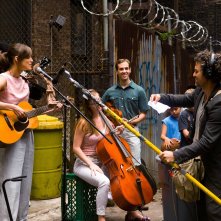 Begin Again - Tutto può cambiare: Keira Knightley e Mark Ruffalo improvvisano uno studio di registrazione per la strada