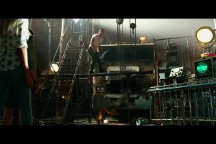 Clip 'Abbiamo trovato un transformer' - Transformers 4: L'era dell'estinzione