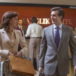 Halt and Catch Fire: Kerry Bishé e Scott Michael Foster in un momento dell'episodio Giant