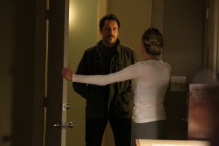 The Bridge: Diane Kruger e Demian Bichir nell'episodio Ghost of a Flea
