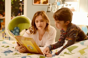 Extant:Grace Gummer e Pierce Gagnon nell'episodio Wish You Were Here