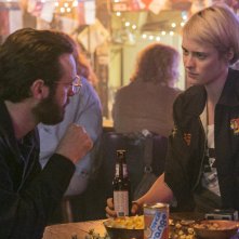 Halt and Catch Fire: Mackenzie Davis e Scoot McNairy nell'episodio The 214s