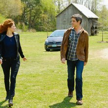 Under the Dome: Rachelle Lefevre e Eddie Cahill nell'episodio Revelation