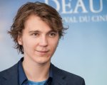 Paul Dano e Lily James in Guerra e pace