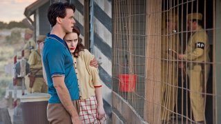 Manhattan: Ashley Zukerman e Rachel Brosnahan nel pilot della serie