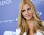 Aquarius: Claire Holt nel cast