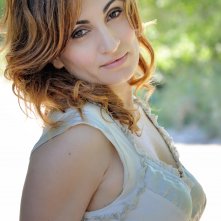 Un primo piano di Paola Lavini