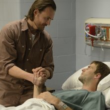 The Divide: Joe Anderson in una scena