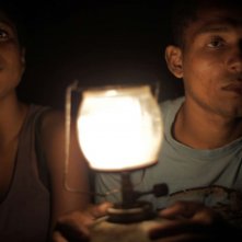 Ventos de agosto: Geovà Manoel dos Santos e Dandara De Morais in una scena del film