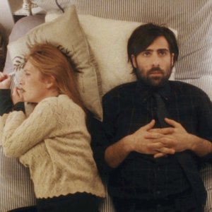 Listen Up Philip: Elisabeth Moss e Jason Schwartzman in una scena del film