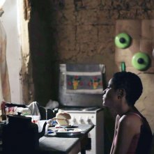 Ventos de agosto:  Dandara De Morais nei panni di Shirley in una scena del film