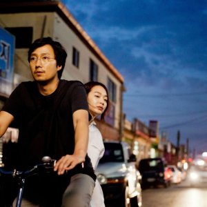 Park Hae-il e Shin Min-a in una scena di Gyeongju