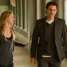 The Divide: Paul Schneider e Marin Ireland in una scena