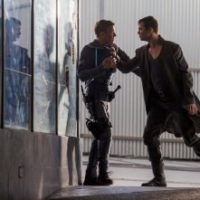 Dominion: Chris Egan e Tom Wisdom  nell'episodio Ouroboros