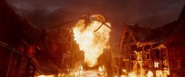 Lo Hobbit: La Battaglia delle Cinque Armate: una infuocata scena del film