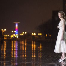 Hungry Hearts: Alba Rohrwacheruna è Mina in una scena del film