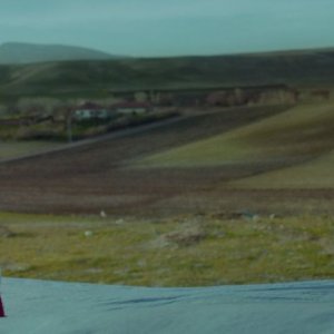 Doğan İzci in una scena di Sivas