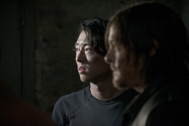 The Walking Dead: Steven Yeun e Norman Reedus nella premiere della stagione 5
