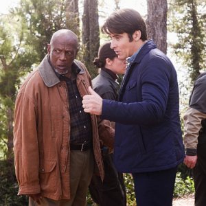 Extant: Goran Visnjic e Louis Gossett Jr. nell'episodio What on Earth Is Wrong?