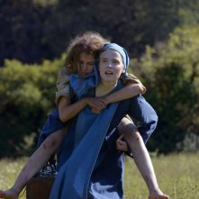 Mary’s Story: Isabelle Carré insieme ad Ariana Rivoire in una scena del film