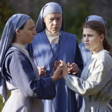 Mary’s Story: Brigitte Catillon con Ariana Rivoire in una scena del film