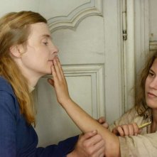 Mary’s Story: Isabelle Carré in una bella immagine del fil con Ariana Rivoire