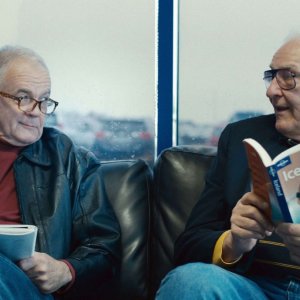 Land Ho!: Paul Eenhoorn con Earl Lynn Nelson in una scena del film