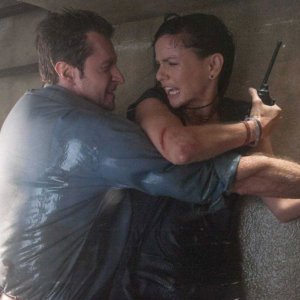 Into the Storm: Richard Armitage con  Sarah Wayne Callies in una scena del film