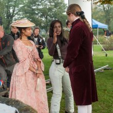 La ragazza del dipinto: la regista Amma Asante con Gugu Mbatha-Raw e Sam Reid sul set 