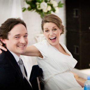 The Stag - Se sopravvivo mi sposo: Hugh O'Conor e Amy Huberman in una scena del film