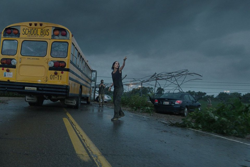 Into the Storm: Sarah Wayne Callies in un'apocalittica scena del film