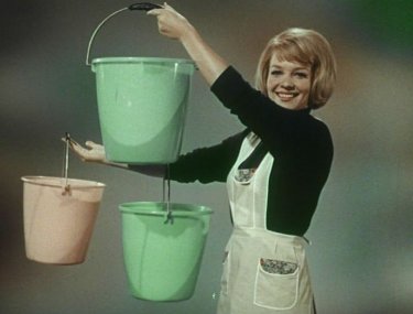 La Zuppa del Demonio: la pubblicità della Moplen del 1966 in una scena del documentario
