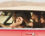 Penelope Cruz nel deserto tra clip... e slip