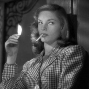 Lauren Bacall in Acque del Sud