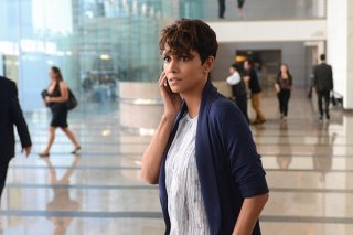Extant: un'immagine di Halle Berry nell'episodio Nightmares