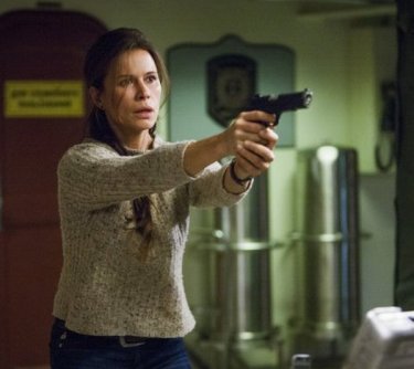 The Last Ship: Rhona Mitra nell'episodio Two Sailors Walk Into a Bar...