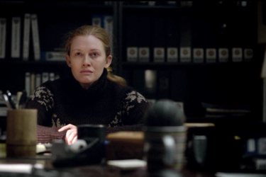 The Killing: Mireille Enos in una scena dell'episodio Truth Asunder