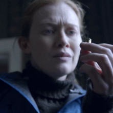 The Killing: Mireille Enos in una scena dell'episodio Eden