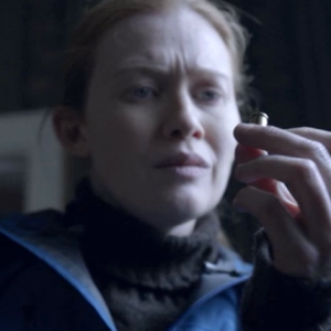 The Killing: Mireille Enos in una scena dell'episodio Eden