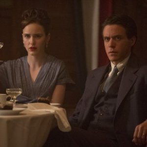 Manhattan: Ashley Zuckerman nell'episodio Last Reasoning of Kings