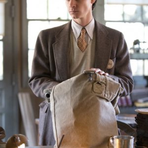 Manhattan: Harry Lloyd nell'episodio Last Reasoning of Kings