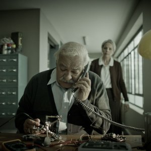 Mita Tova - The Farewell Party: un'immagine del film di Tal Granit e Sharon Maymon